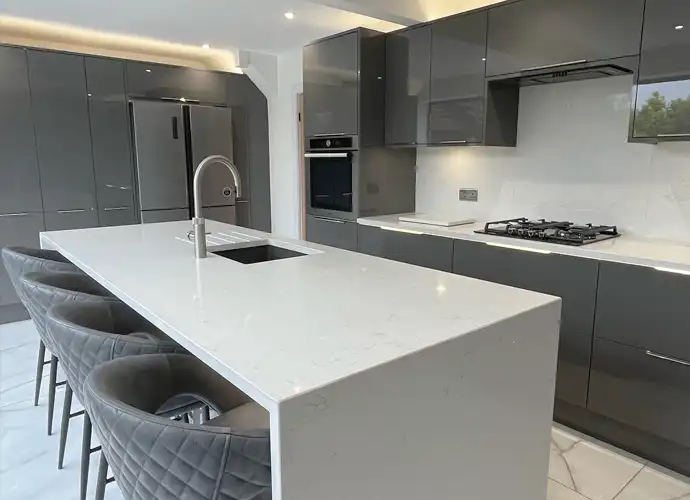 kitchens aintree