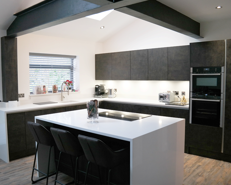 Gloss Graphite Fitted Kitchen